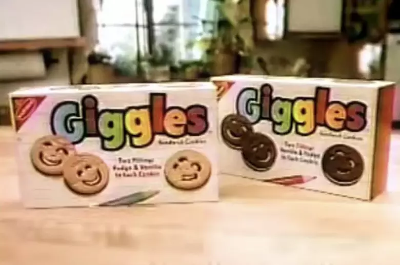 vanilla and chocolate Giggles Cookies from the 80s retro dessert snacks